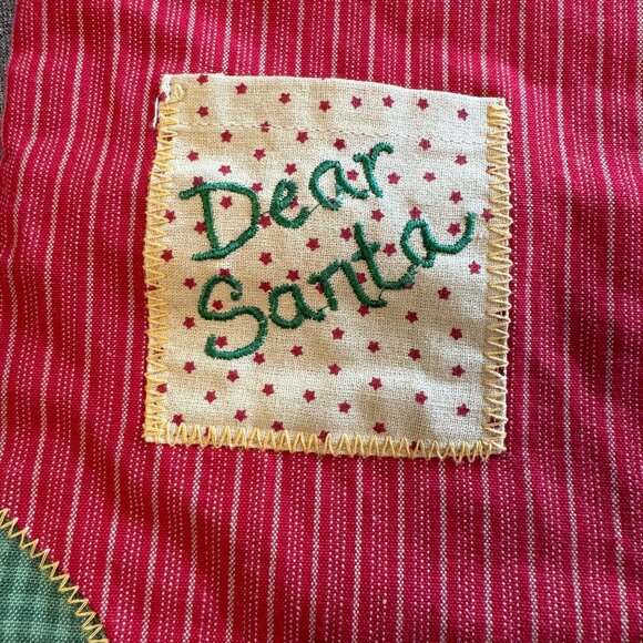 2 Christmas stockings with loop at top - Approx 9” x 6” - Picture 4 of 5